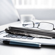 Читайте «Радник» офлайн навіть під час блекаутів